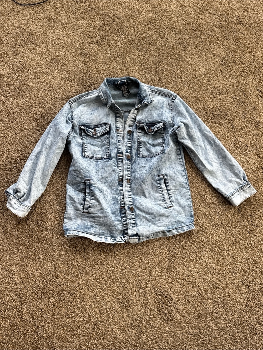 Sweet Look Women’s Small but can fit a Medium Acid Washed Denim Jacket nwot